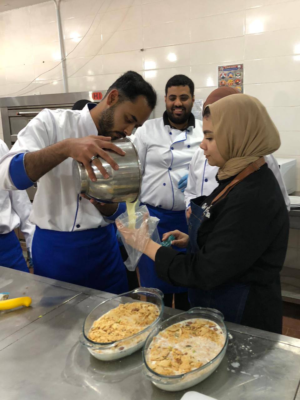 تجربة استثنائية في عالم الحلويات داخل المطبخ التعليمي